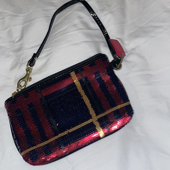 Coach womens sequined wallet bag, new/never worn but tags were removed - Picture 4 of 6